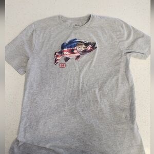 Under Armour Youth XL T Shirt. Perfect Condition